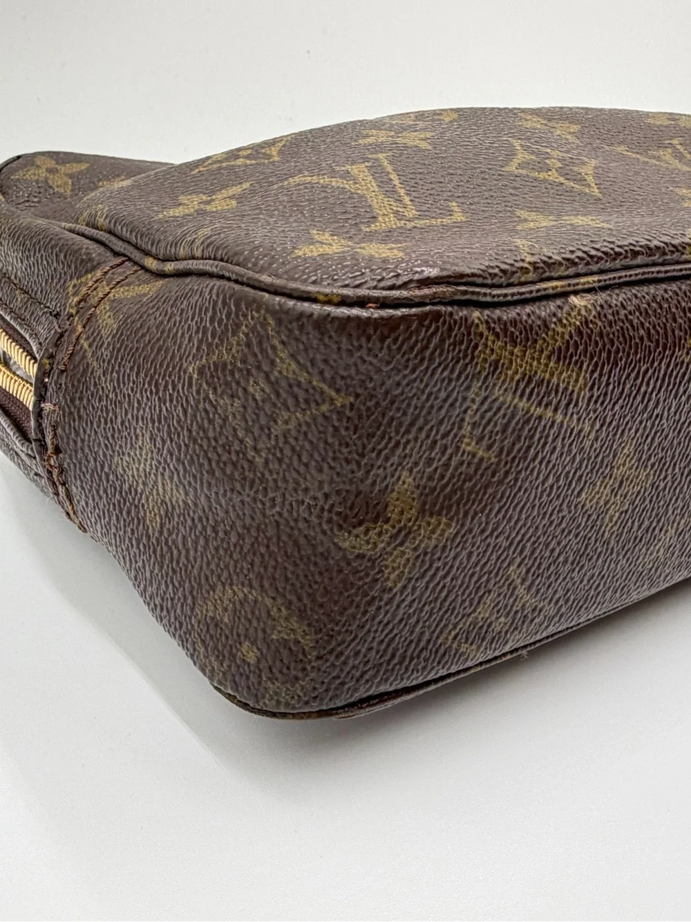 Louis Vuitton Monogram Trousse 23 Toiletry Pouch W/Dust Bag Very Good Condition - Picture 5 of 15